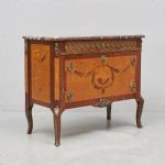 1358 1611 CHEST OF DRAWERS